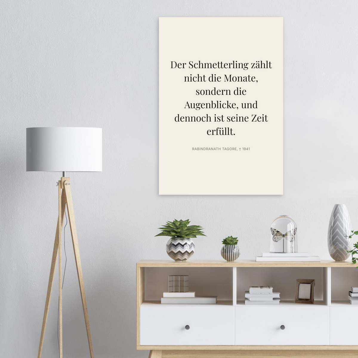 Tagores Augenblicke in Dunkelschrift – Typografie auf Leinwand (Premium Poster auf mattem Papier) [Editorial-Beige]